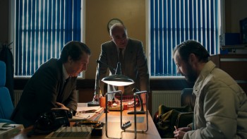 Code.of.a.Killer.E01.WEB DL.1080p.Rus.Eng.AlexFilm.cz en.mkv snapshot 01.00.44.000