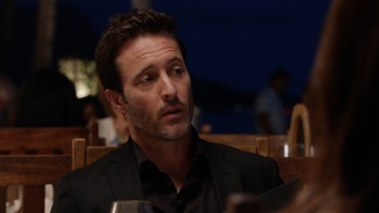 Hawaii.Five 0.S10E01.1080p.BluRay.x264 Broadcast.cz en.mkv snapshot 03.14.319