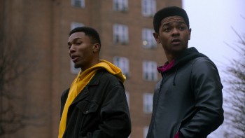 City.On.A.Hill.S02E01.1080p.AMZN.WEB DL.DDP5.1.H.264 NTb.cz en.mkv snapshot 11.16.676