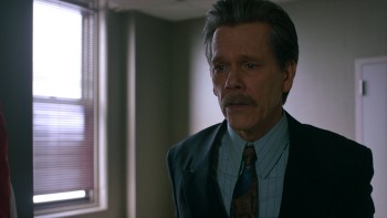 City.On.A.Hill.S02E01.1080p.AMZN.WEB DL.DDP5.1.H.264 NTb.cz en.mkv snapshot 22.43.362