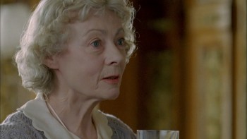 Agatha.Christies.Marple.S01E01.720p.BluRay.DD2.0.x264 TheBox.cz en.mkv snapshot 00.57.26.498