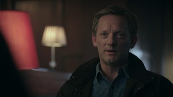 Shetland.S01E01.Red.Bones.Part.1.1080p.NF.WEB DL.DDP2.0.x264 NTb.cz en.mkv snapshot 31.34.000