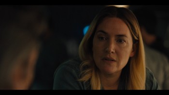 Mare.of.Easttown.S01E01.1080p.Blu ray.AVC.DTS HD.MA.5.1 PCH.cz en.mkv snapshot 42.35.136