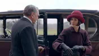 Downton.Abbey.S06E01.1080p.NOR.Blu ray.AVC.DTS HD.MA.2.0 weabro.cz en.mkv snapshot 00.44.56.200